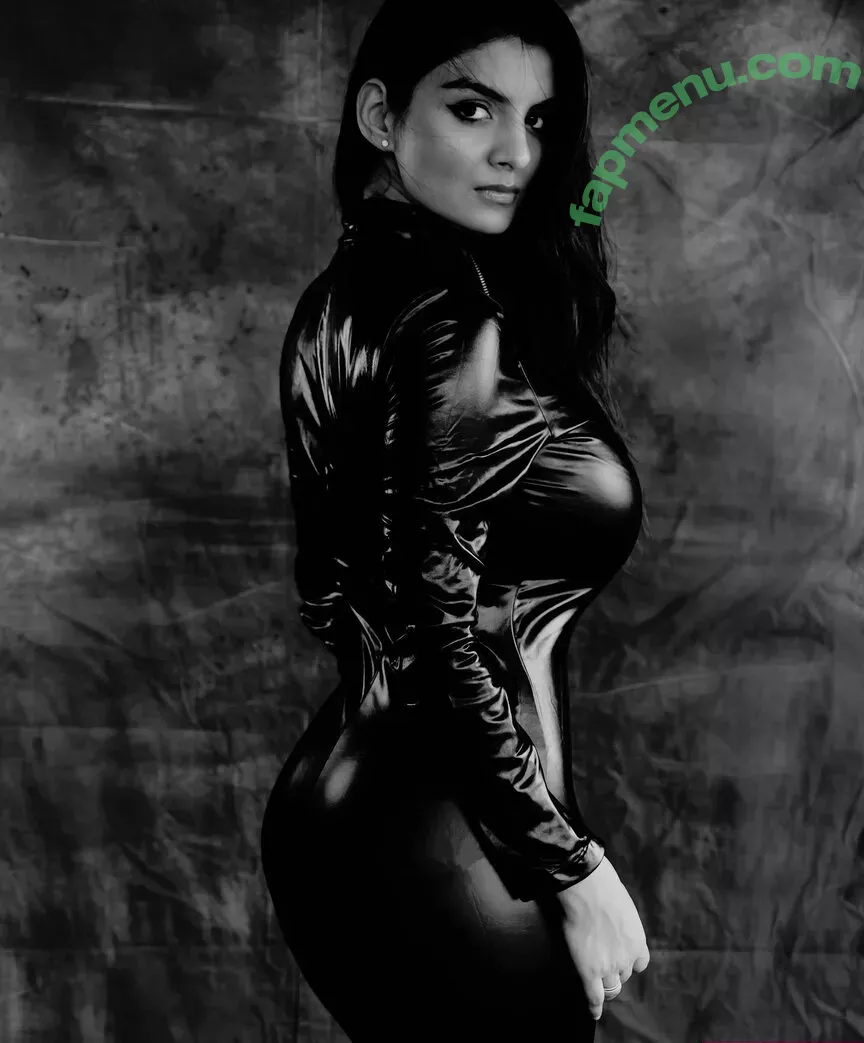Anveshi Jain nude photo #0320 (anveshi25 / anveshijain)