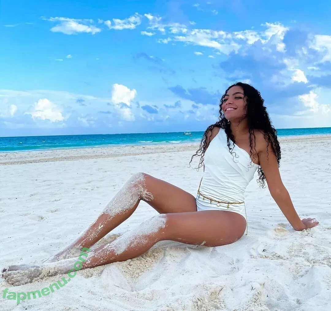Any Gabrielly nude photo #0011 (anygabriellyofficial / gabrielly.aviila)