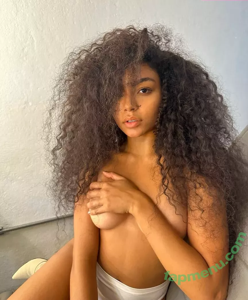 Any Gabrielly nude photo #0117 (anygabriellyofficial / gabrielly.aviila)