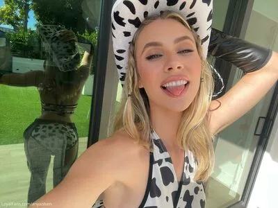 Anya Olsen / anyaolsen / anyaolsenXXX / anyaolsen_official / onlyanyaolsen nude photo #0612