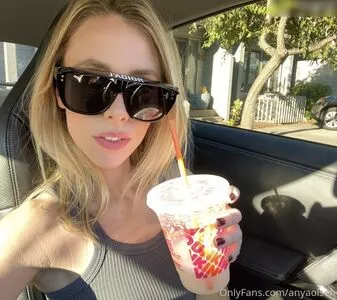 Anya Olsen / anyaolsen / anyaolsenXXX / anyaolsen_official / onlyanyaolsen nude photo #0665