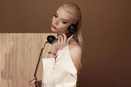 Anya Taylor-Joy / Anya Taylor Joy / anyataylorjoy nude photo #0450