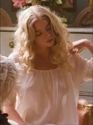Anya Taylor-Joy / Anya Taylor Joy / anyataylorjoy nude photo #0569