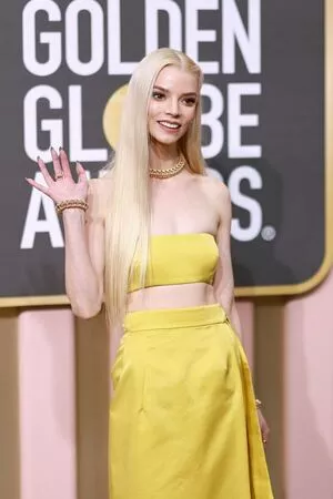 Anya Taylor-Joy / Anya Taylor Joy / anyataylorjoy nude photo #0609