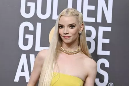Anya Taylor-Joy / Anya Taylor Joy / anyataylorjoy nude photo #0611