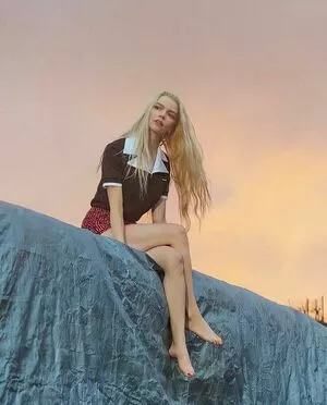 Anya Taylor-Joy / Anya Taylor Joy / anyataylorjoy nude photo #0612