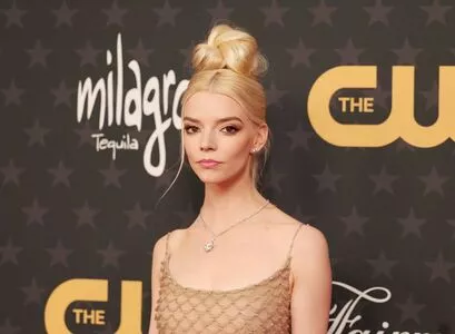Anya Taylor-Joy / Anya Taylor Joy / anyataylorjoy nude photo #0627