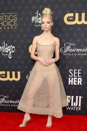 Anya Taylor-Joy / Anya Taylor Joy / anyataylorjoy nude photo #0628