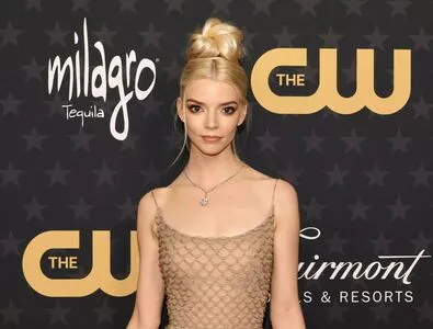 Anya Taylor-Joy / Anya Taylor Joy / anyataylorjoy nude photo #0632
