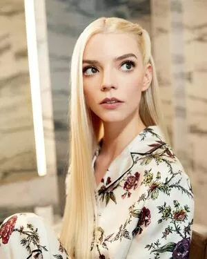Anya Taylor-Joy / Anya Taylor Joy / anyataylorjoy nude photo #0648