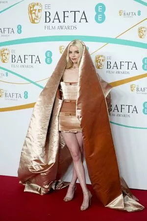 Anya Taylor-Joy / Anya Taylor Joy / anyataylorjoy nude photo #0700