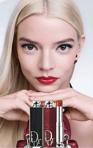Anya Taylor-Joy / Anya Taylor Joy / anyataylorjoy nude photo #0721