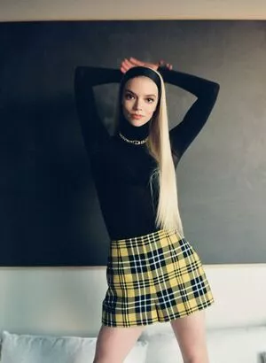 Anya Taylor-Joy / Anya Taylor Joy / anyataylorjoy nude photo #0726