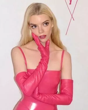 Anya Taylor-Joy / Anya Taylor Joy / anyataylorjoy nude photo #0747