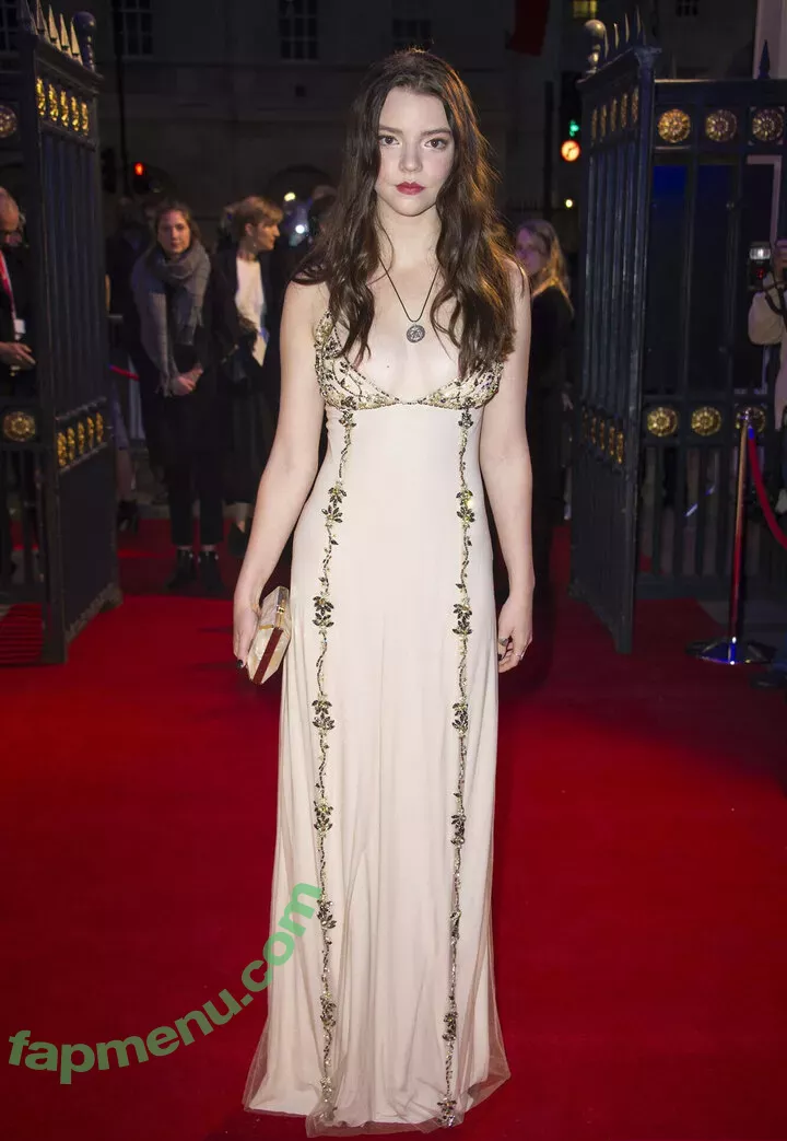 Anya Taylor-Joy nude photo #0439 (Anya Taylor Joy / anyataylorjoy)