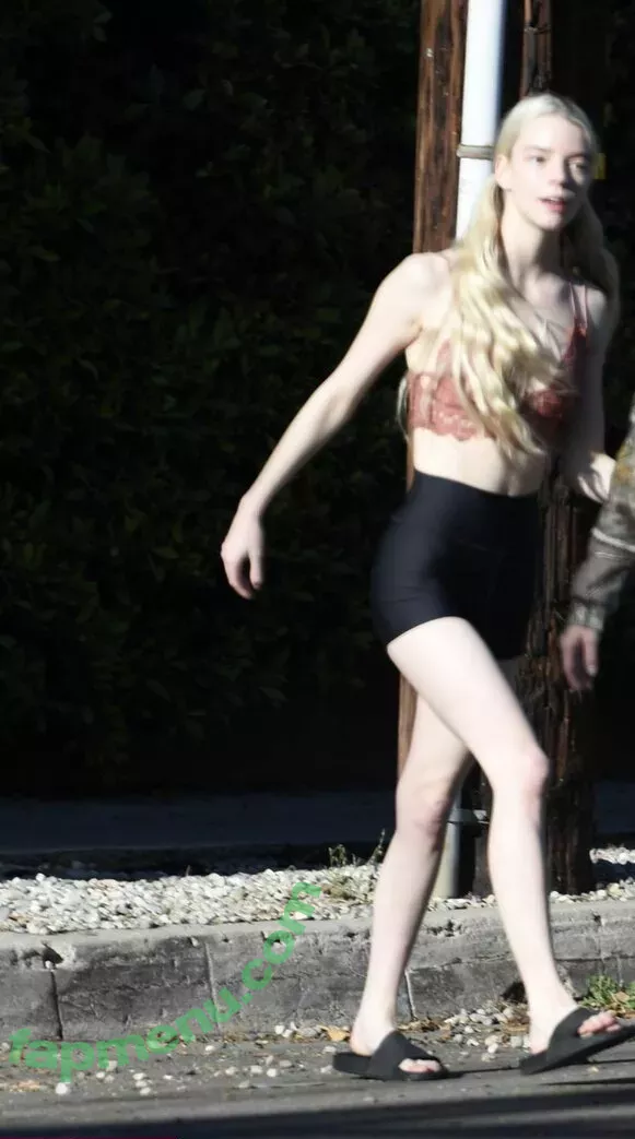 Anya Taylor-Joy nude photo #0463 (Anya Taylor Joy / anyataylorjoy)