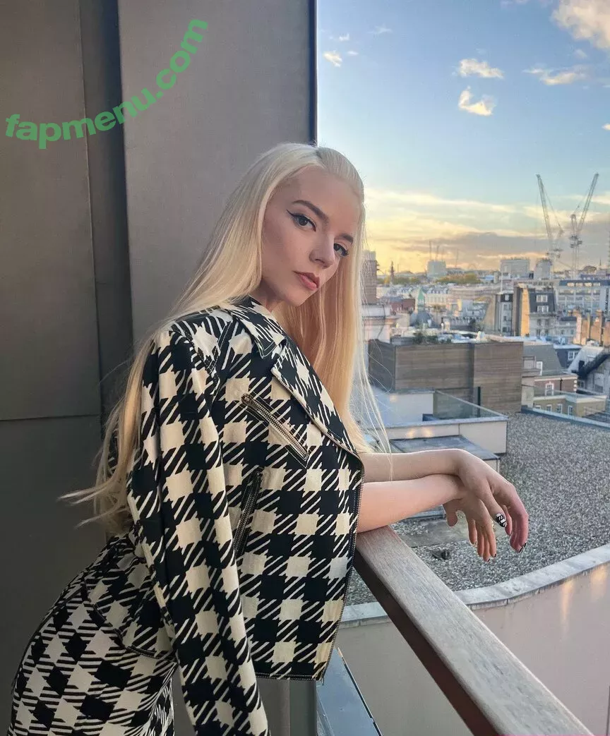 Anya Taylor-Joy nude photo #0473 (Anya Taylor Joy / anyataylorjoy)