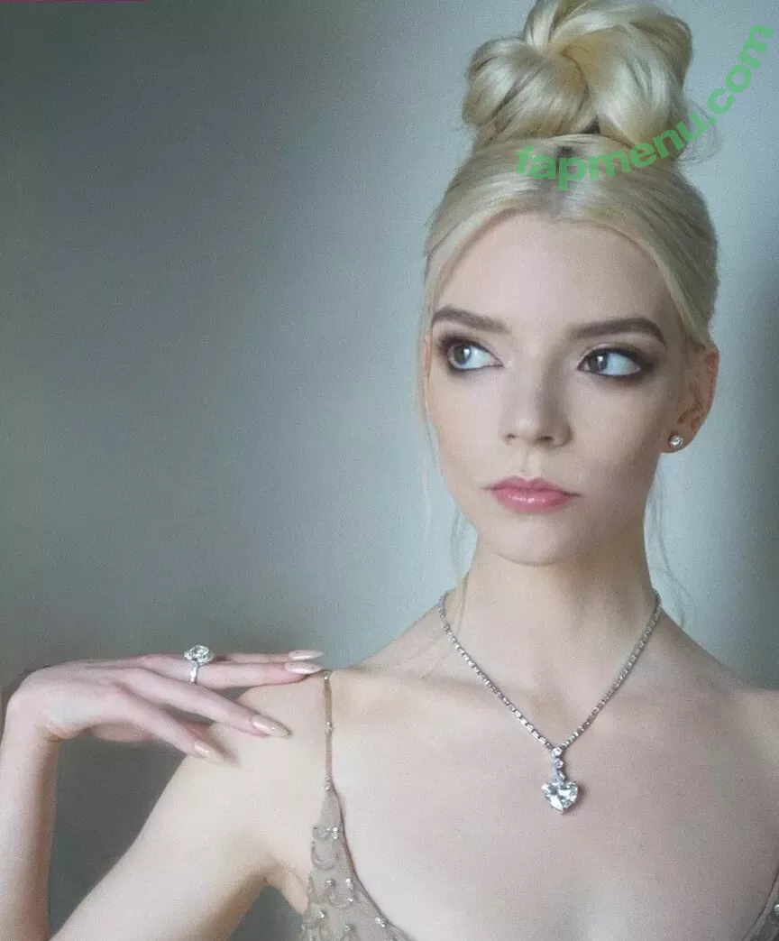Anya Taylor-Joy nude photo #0639 (Anya Taylor Joy / anyataylorjoy)