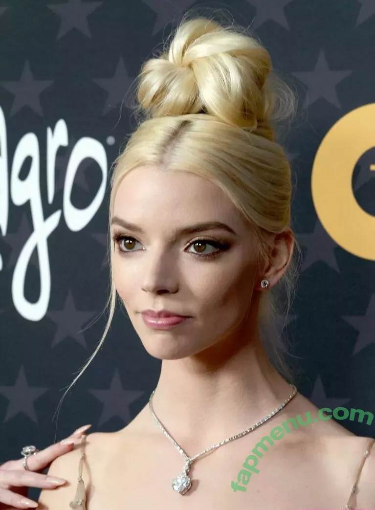 Anya Taylor-Joy nude photo #0649 (Anya Taylor Joy / anyataylorjoy)