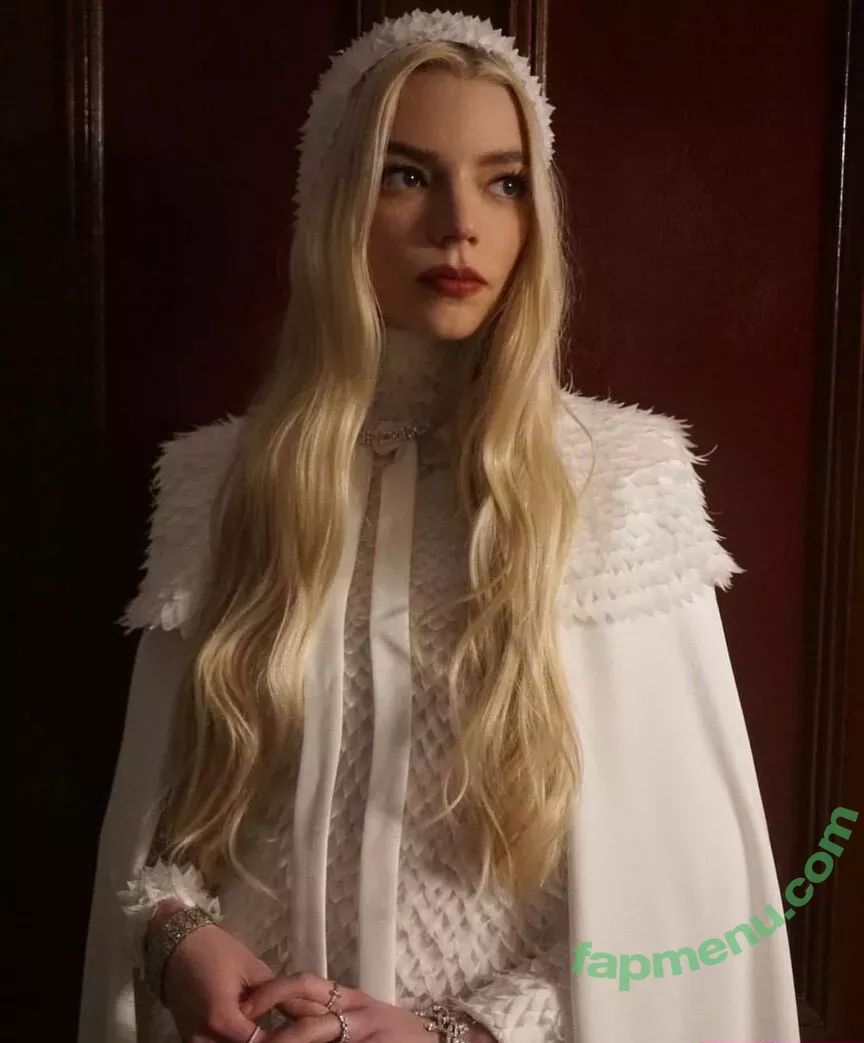 Anya Taylor-Joy nude photo #0701 (Anya Taylor Joy / anyataylorjoy)