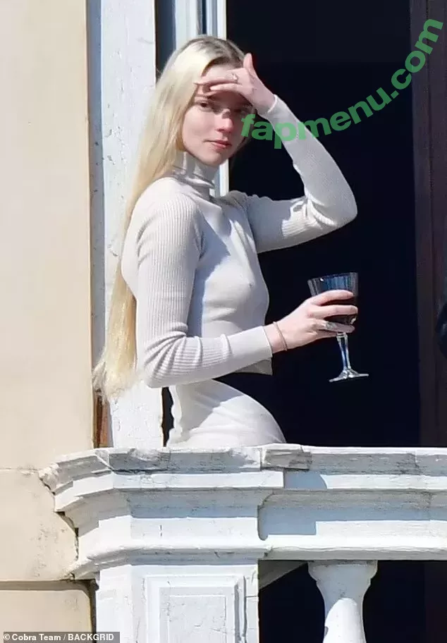 Anya Taylor-Joy nude photo #0736 (Anya Taylor Joy / anyataylorjoy)