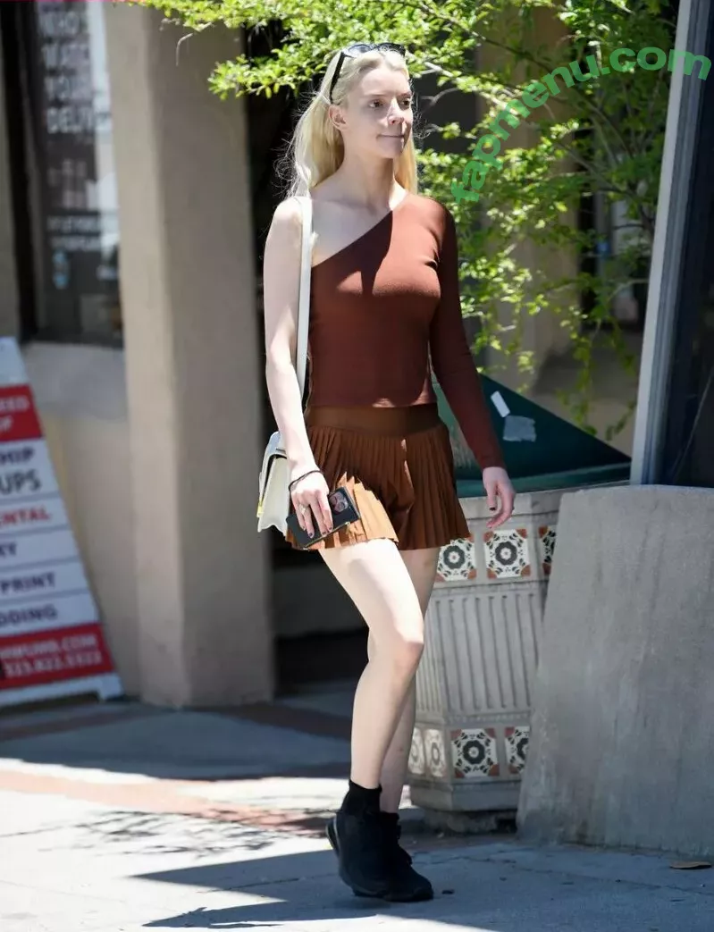 Anya Taylor-Joy nude photo #0830 (Anya Taylor Joy / anyataylorjoy)
