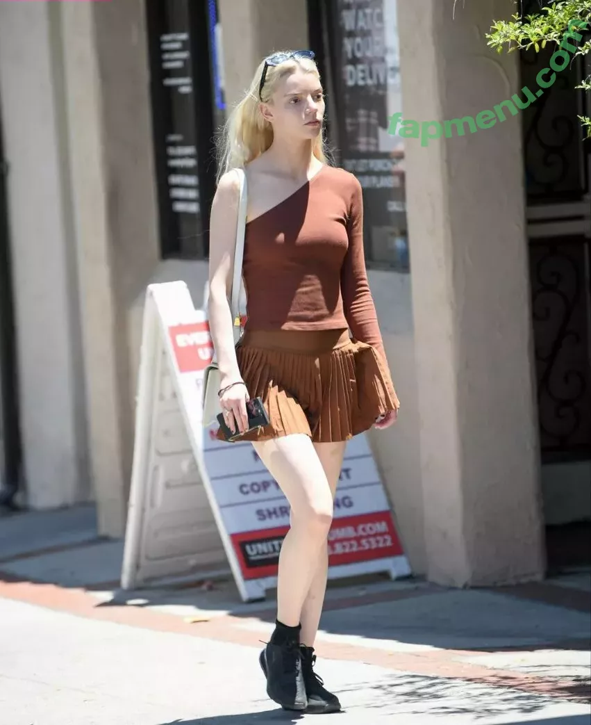 Anya Taylor-Joy nude photo #0832 (Anya Taylor Joy / anyataylorjoy)