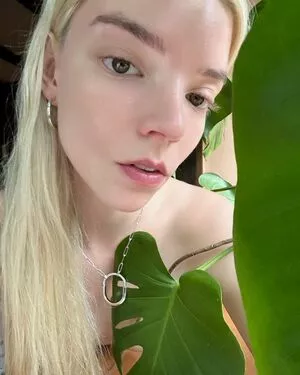 Anya Taylor-Joy / Anya Taylor Joy / anyataylorjoy nude photo #1009