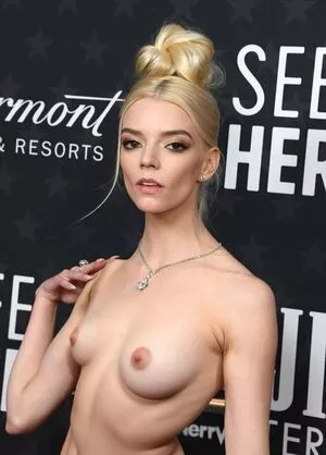 Anya Taylor-Joy / Anya Taylor Joy / anyataylorjoy nude photo #1021