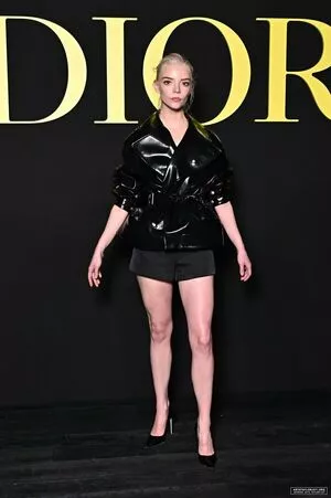Anya Taylor-Joy / Anya Taylor Joy / anyataylorjoy nude photo #1043