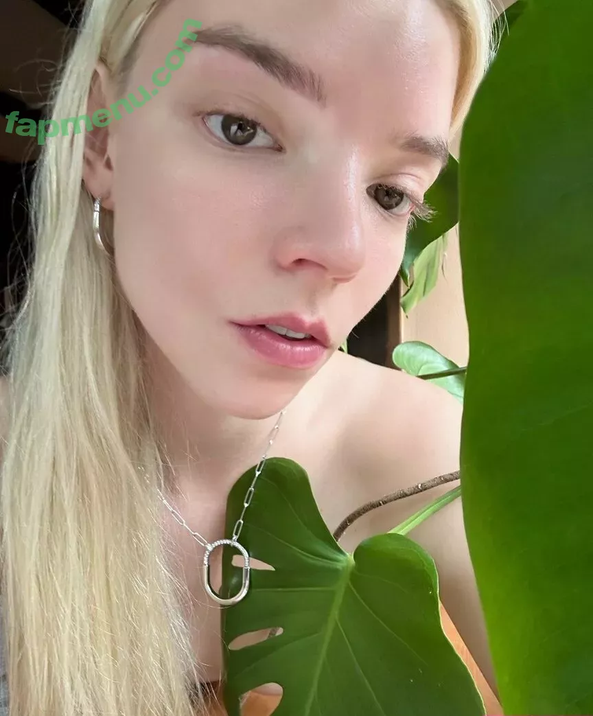 Anya Taylor-Joy nude photo #1009 (Anya Taylor Joy / anyataylorjoy)