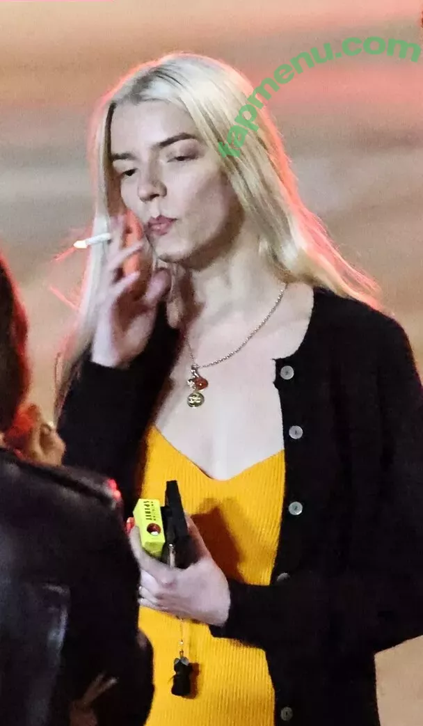 Anya Taylor-Joy nude photo #1090 (anyataylorjoy)