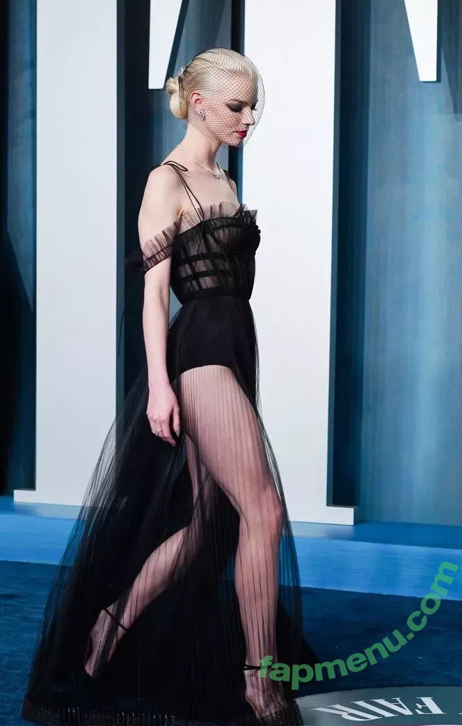 Anya Taylor-Joy nude photo #1113 (anyataylorjoy)