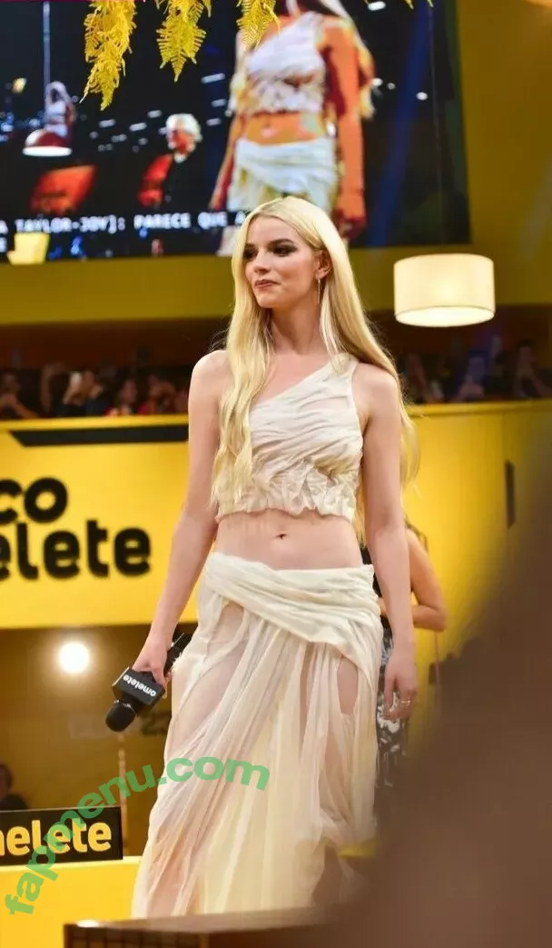 Anya Taylor-Joy nude photo #1152 (anyataylorjoy)