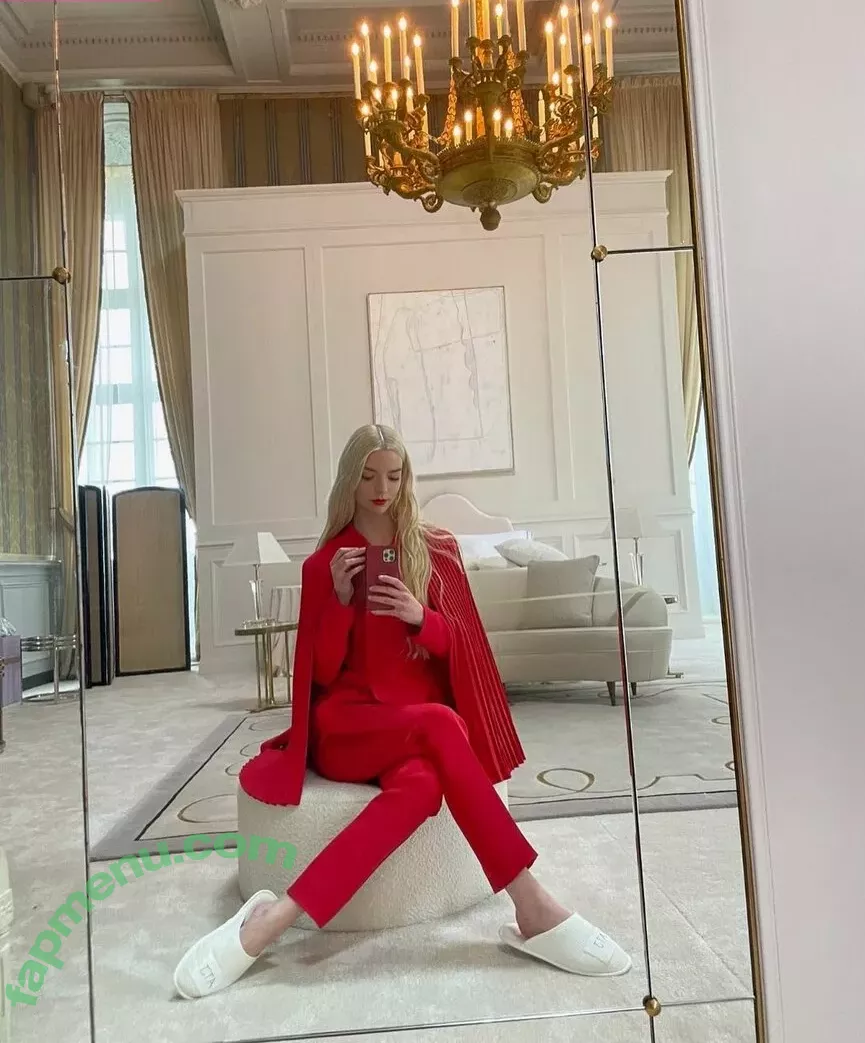 Anya Taylor-Joy nude photo #1242 (anyataylorjoy)