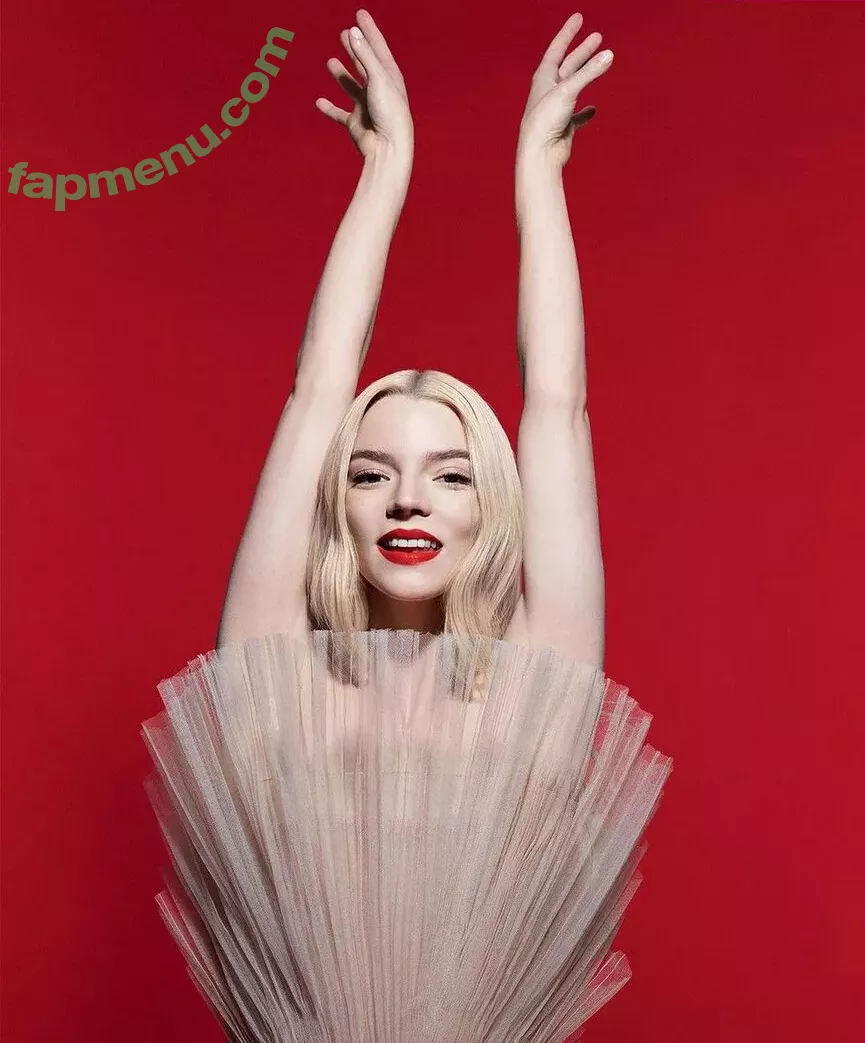 Anya Taylor-Joy nude photo #1244 (anyataylorjoy)