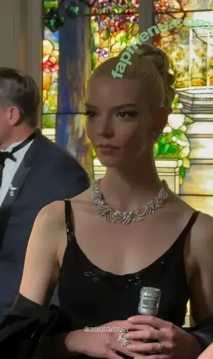 Anya Taylor-Joy / Anya Taylor Joy / anyataylorjoy nude photo #3396