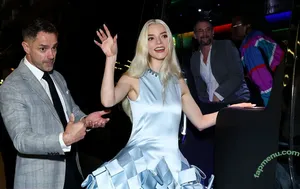 Anya Taylor-Joy / anyataylorjoy / owlicats nude photo #3467