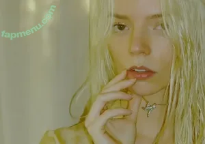 Anya Taylor-Joy / anyataylorjoy / owlicats nude photo #3501