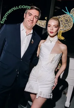 Anya Taylor-Joy / anyataylorjoy nude photo #3584