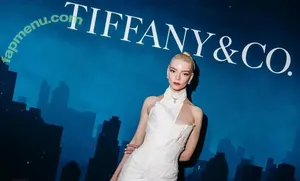 Anya Taylor-Joy / anyataylorjoy nude photo #3600