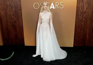 Anya Taylor-Joy / anyataylorjoy nude photo #3629