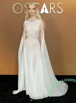 Anya Taylor-Joy / anyataylorjoy nude photo #3630