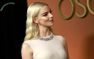 Anya Taylor-Joy / anyataylorjoy nude photo #3633