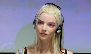 Anya Taylor-Joy / anyataylorjoy nude photo #3667