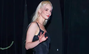 Anya Taylor-Joy / anyataylorjoy nude photo #3681