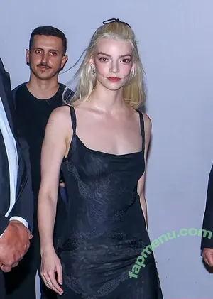 Anya Taylor-Joy / anyataylorjoy nude photo #3688