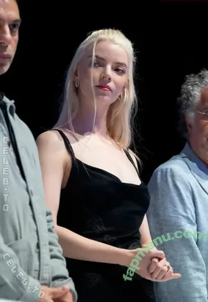 Anya Taylor-Joy / anyataylorjoy nude photo #3780