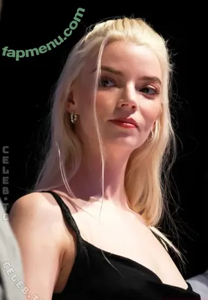 Anya Taylor-Joy / anyataylorjoy nude photo #3783