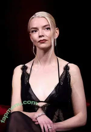 Anya Taylor-Joy / anyataylorjoy nude photo #3790